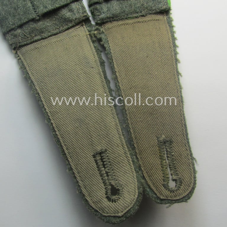 Pair of early- (ie. mid-) war-period (ie. 'M40 o. M43'-pattern), WH (Heeres) NCO-type shoulderstraps as was intended for a: 'Uffz. des Panzergrenadier-Regiments 15' and that comes with its period-attached 'Überschübe'-pair