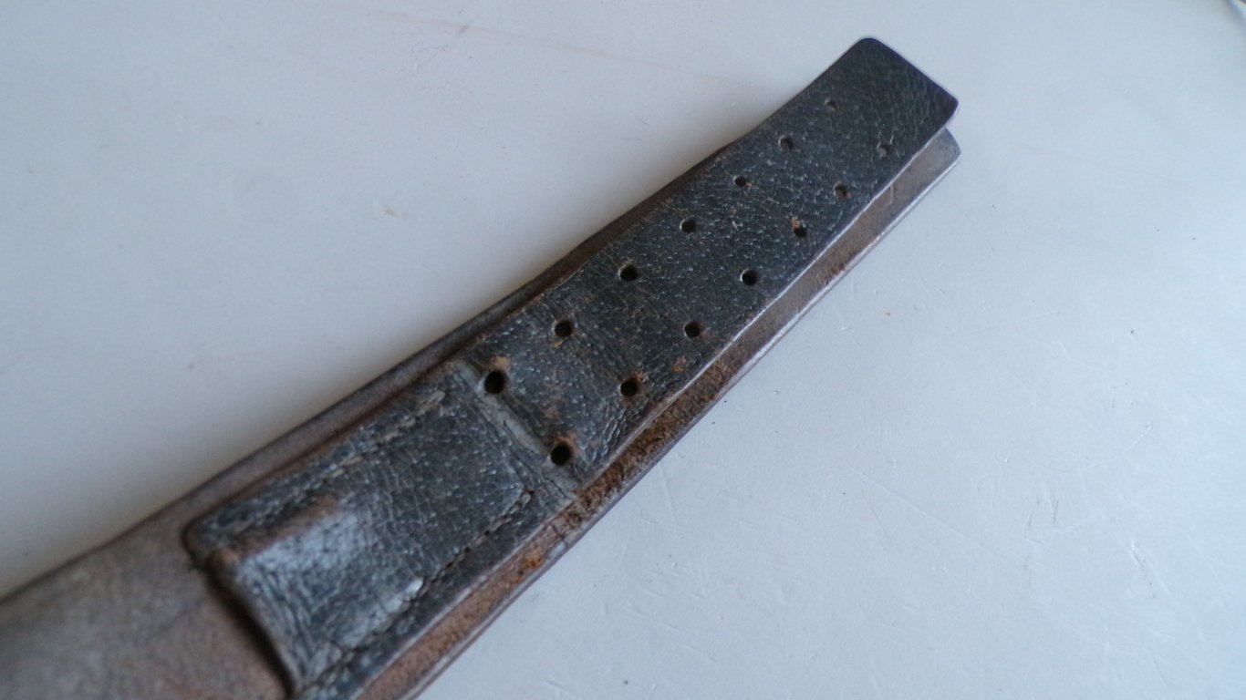 Late war Luftwaffe leather combat belt