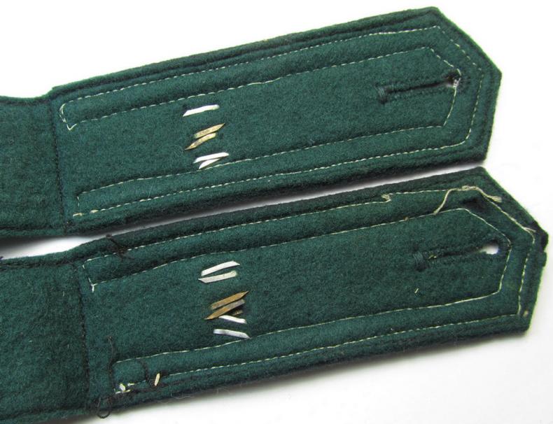 Neat - and fully matching! - pair of WH (Heeres), early-war-period- (ie. 'M36 o. M40'-pattern and 'pointed styled') 'cyphered' NCO-type shoulderstraps as was intended for - and worn by! - an: 'Unteroffizier des Infanterie-Regiments 154'