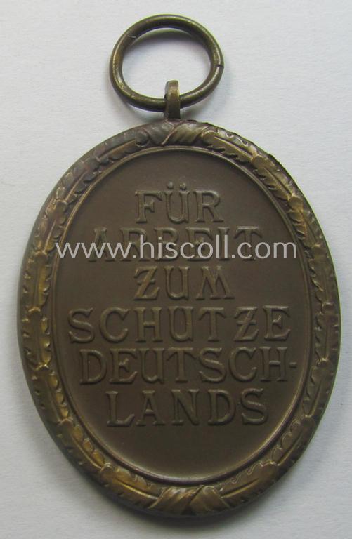Medal-set: 'Deutsches Schutzwall Ehrenzeichen' (aka: 'Westwall'-medal) being a non-maker-marked- and/or: 'Buntmetall'-based specimen