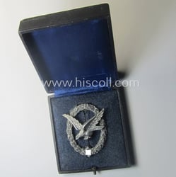 WH (LW) 'Fliegerschützen-Abzeichen ohne Blitzbündel' being a maker-...