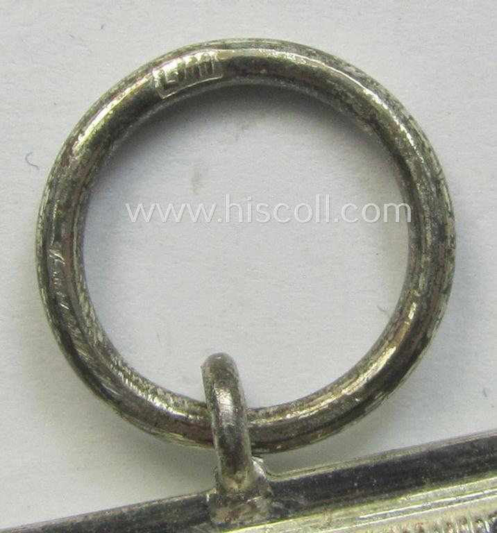 Stunning, 'Eisernes Kreuz II. Klasse' being a maker- (ie. 'L/11'-) marked example by the maker (ie. 'Hersteller'): 'Wilhelm Deumer' and that came stored in its rarely seen 'LDO'-etui ie. box