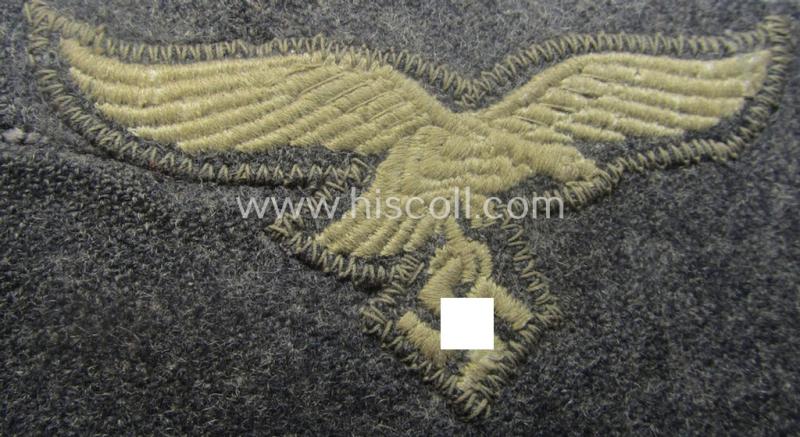 'Cut-out of a tunic' - WH (Luftwaffe) EM- (ie. NCO-) type breasteagle (ie. 'Brustadler für Mannschaften und Unteroffiziere der Luftwaffe')