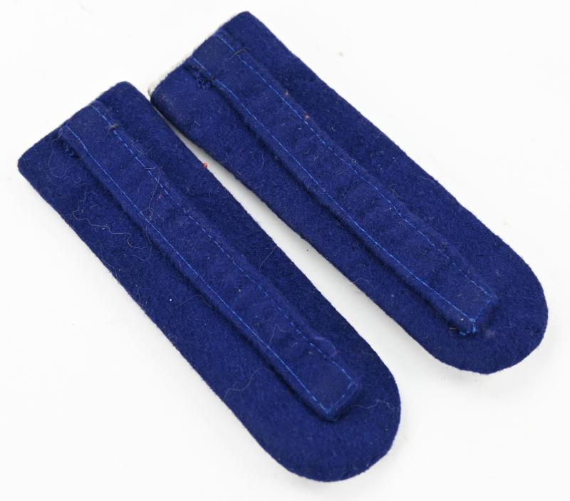 German WH Officer's Shoulderboards 'Arzt'