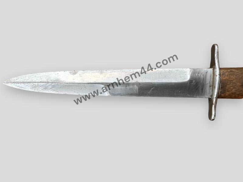 German WWII Close Combat Knife