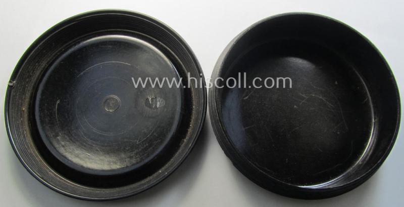 'Standard-issue'-type, WH 'Fettbuchse' (ie. fat-container) being an undamaged example as executed in black-coloured 'Bakelite'-based material
