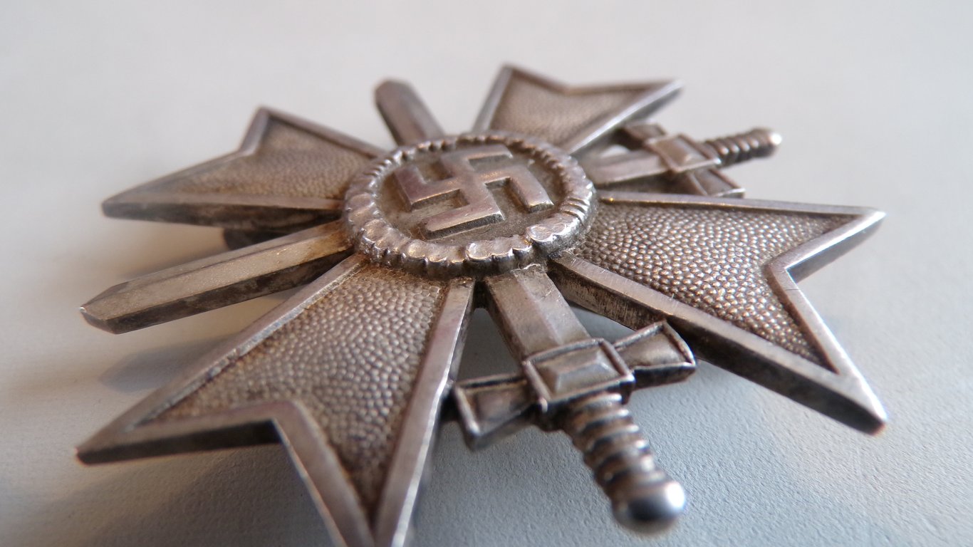 Kriegsverdienstkreuz mit schwerten 1. Klasse