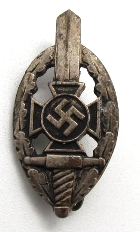 NS Reichsverband Deutscher Kriegsopfer (NSRDK) Badge RZM M 1/52