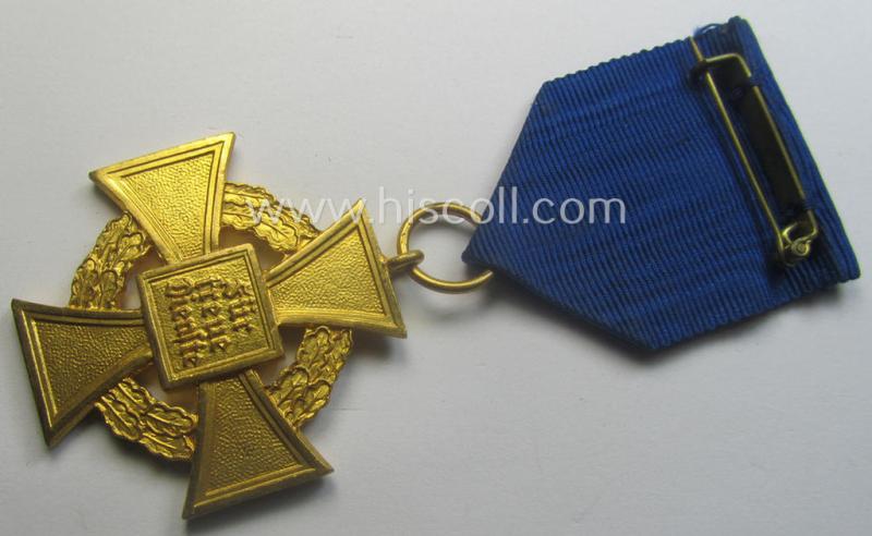 'Treuedienst Ehrenzeichen 1. Klasse' (or: golden-class, civil loyal-service-medal as intended for 40 yrs. of loyal service) being a maker- (ie. '1'-) marked specimen by the: 'Deschler & Sohn'-company