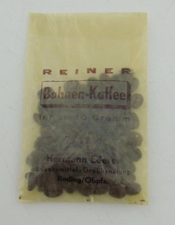 German small bag with coffee beans (1941)