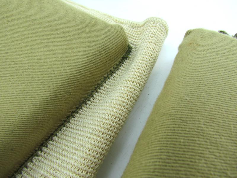 Single British WWII Paratrooper Knee Pad