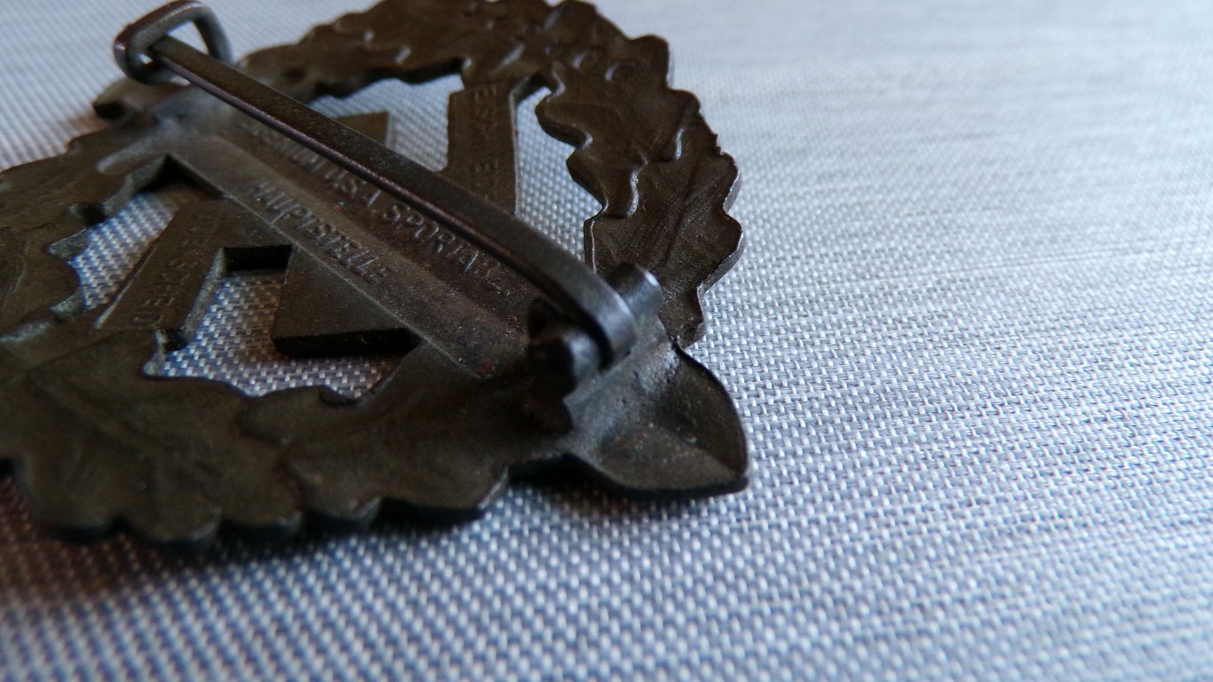 SA Sports Badge in Bronze E. Schneider & Numbered