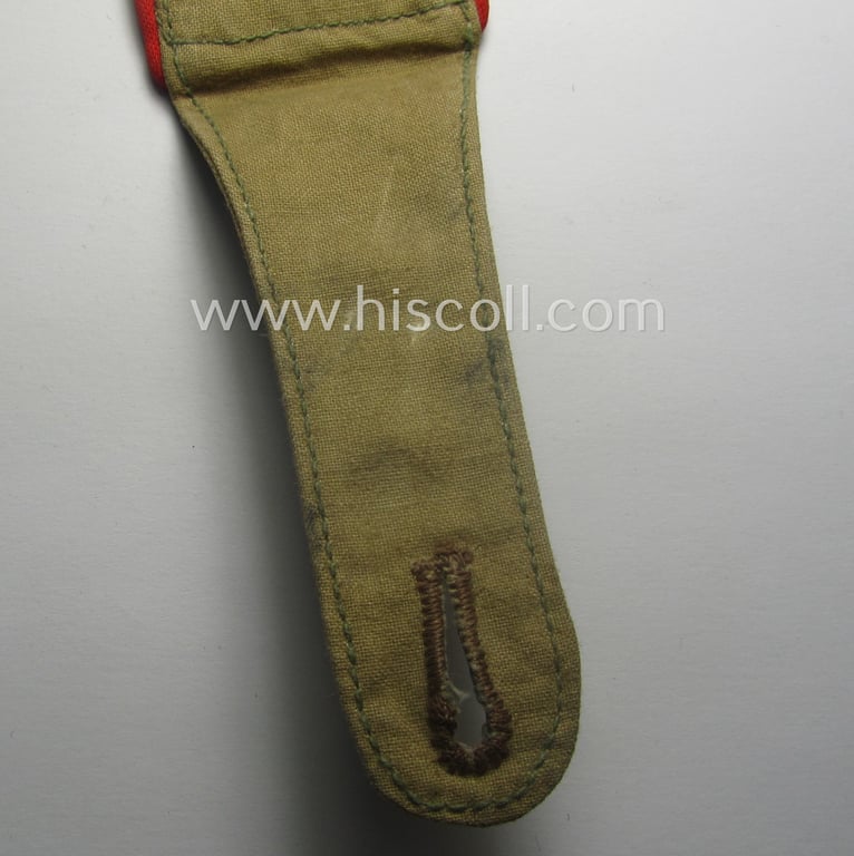 Single, WH (Luftwaffe) 'tropical-issued' NCO-type shoulderstrap (as was specifically intended for usage on the tropical-shirts ie. tunics) as was specifically intended for an: 'Oberfeldwebel der Flakartillerie-Trpn.'