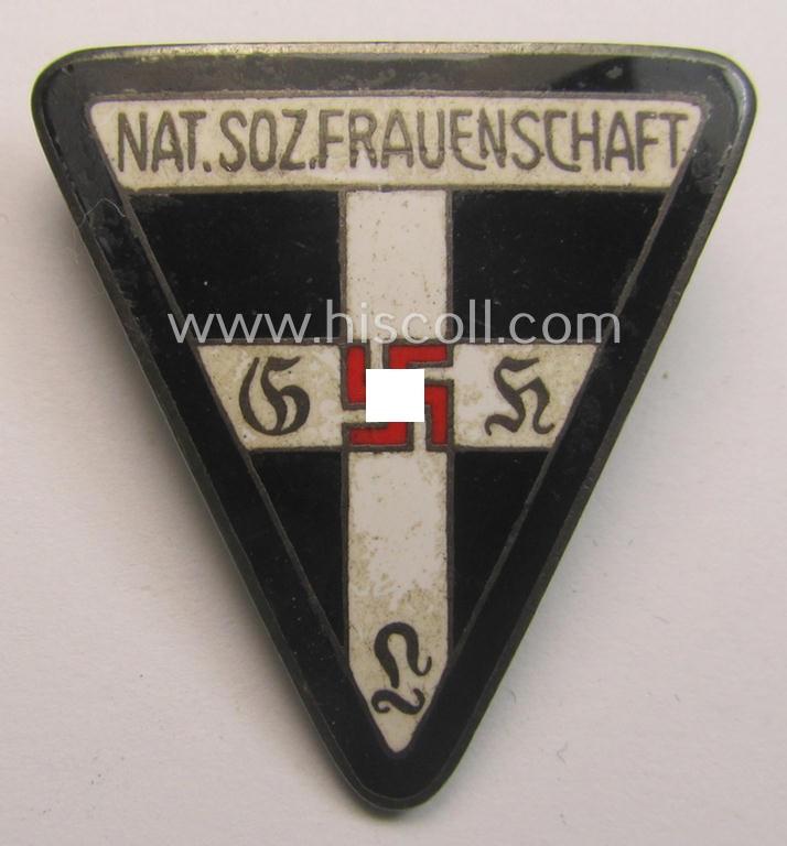 'NS-Frauenschaft'- (ie. NSF-) membership-badge (ie. 'Mitgliedsabzeichen') as was specifically intended for a: 'Frauenschaftsleiterin der Kreisleitung' (that shows an: 'RzM M1/34'-designation)