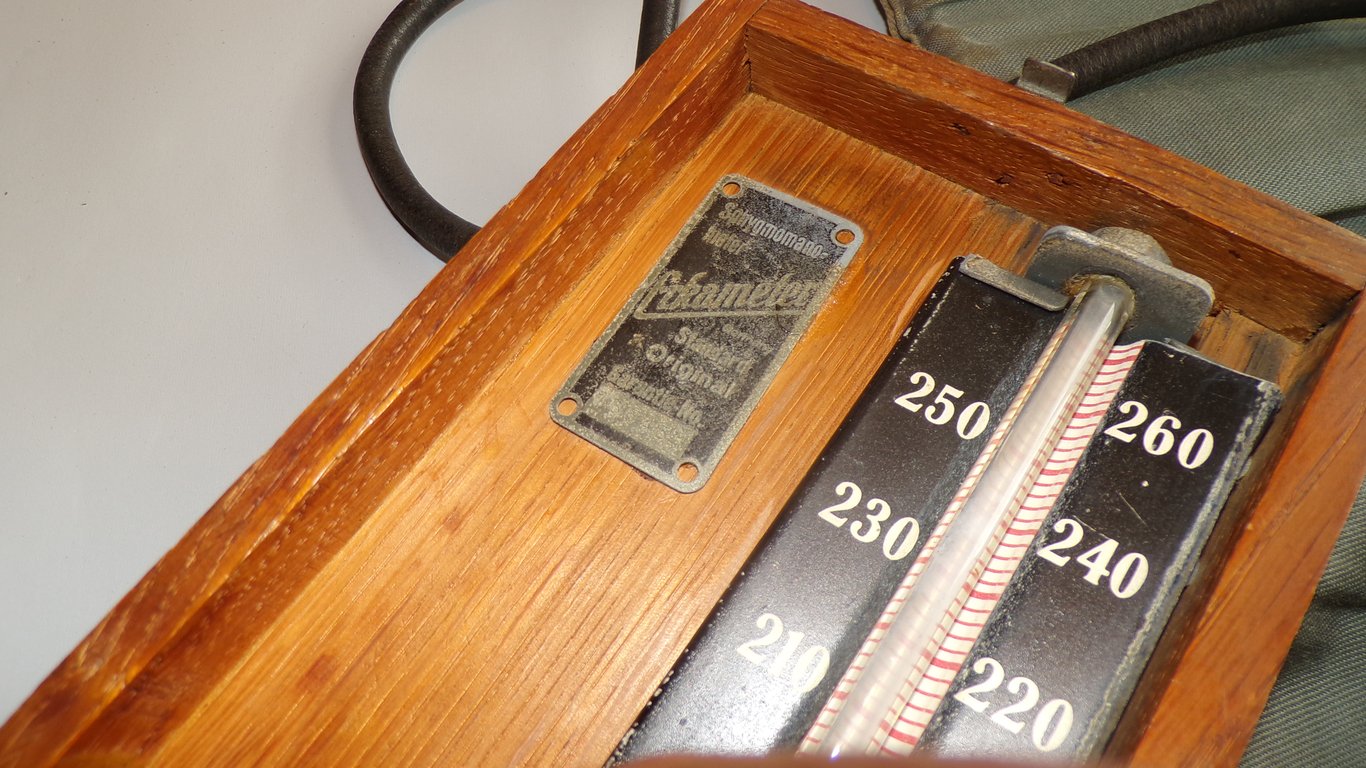 Wehrmacht Blood Pressure Monitor R.B.Nr.