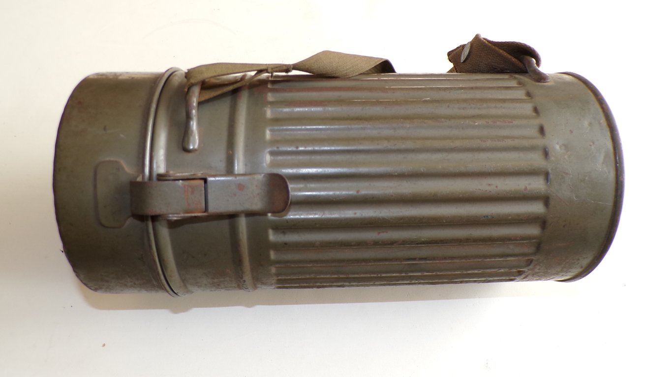 Complete M30 Gas Mask Set Luftschutz 1939