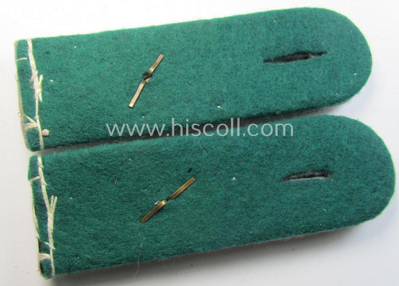 Attractive - and fully matching! - pair of WH (Luftwaffe) administrative-officers'-pattern shoulderboards as was specifically intended for usage by an 'Oberleutnant des gehobener Dienstes'
