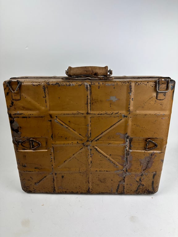 WW2 German Stick Grenade Box Tan ( fur Tropen)