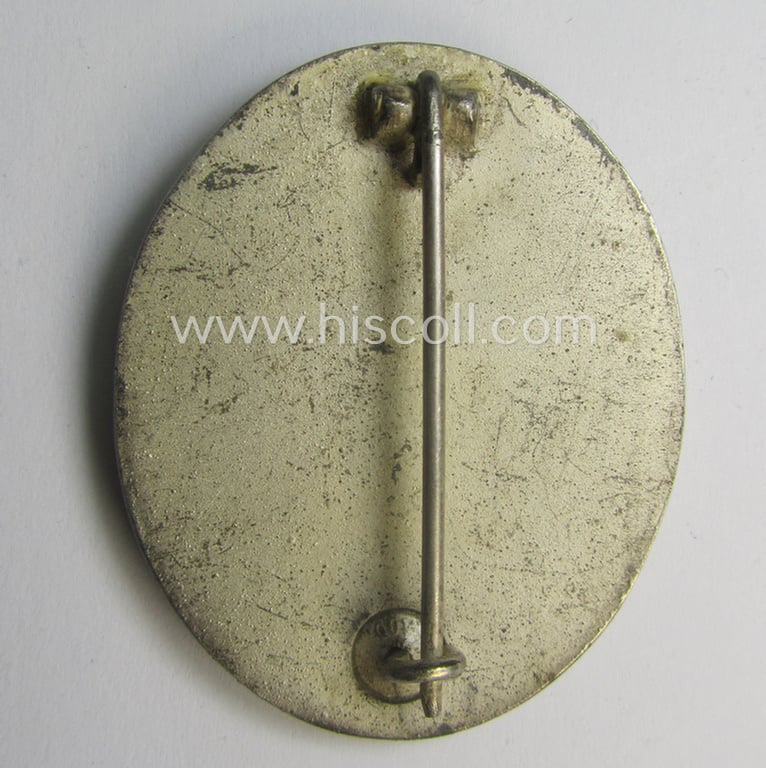 'Verwundeten-Abzeichen in Silber' (or: silver-class wound-badge) being a neatly maker- (ie. '100'-) marked example by the: 'Rudolf Wächter u. Lange'-company