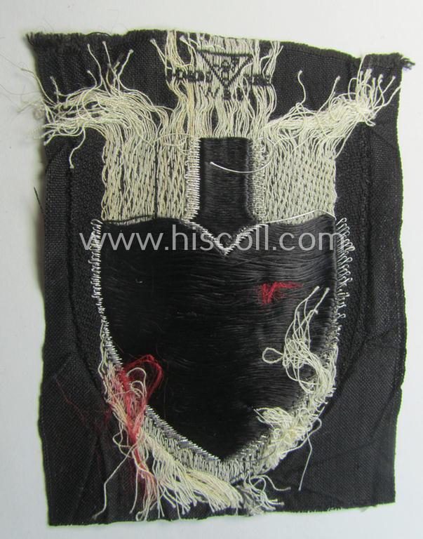 Attractive - and actually very scarcely encountered! - officers'-pattern, so-called: RAD (ie. 'Reichsarbeitsdienst') sleeve-badge (or: 'Dienststellenabzeichen') bearing the specialist-designation: 'M' (or: 'Hauptmeldebeambter')