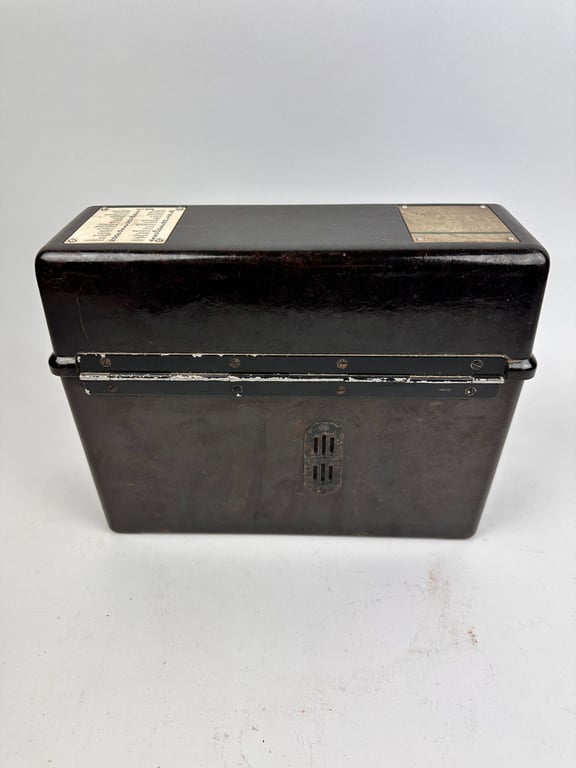 Nice original German WW2 FF33 Field Telephone (Feldfernsprecher 33) "ded"1940