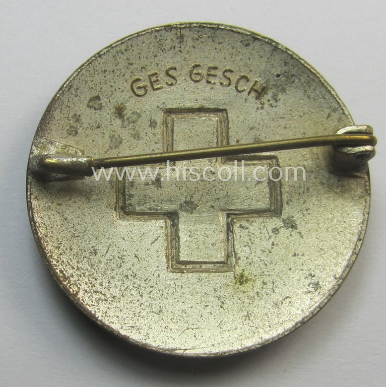 'Variant'-pattern, DRK (ie. 'Deutsches Rotes Kreuz' or German Red Cross) being a non-maker-marked nurses'-badge: 'Helferin'