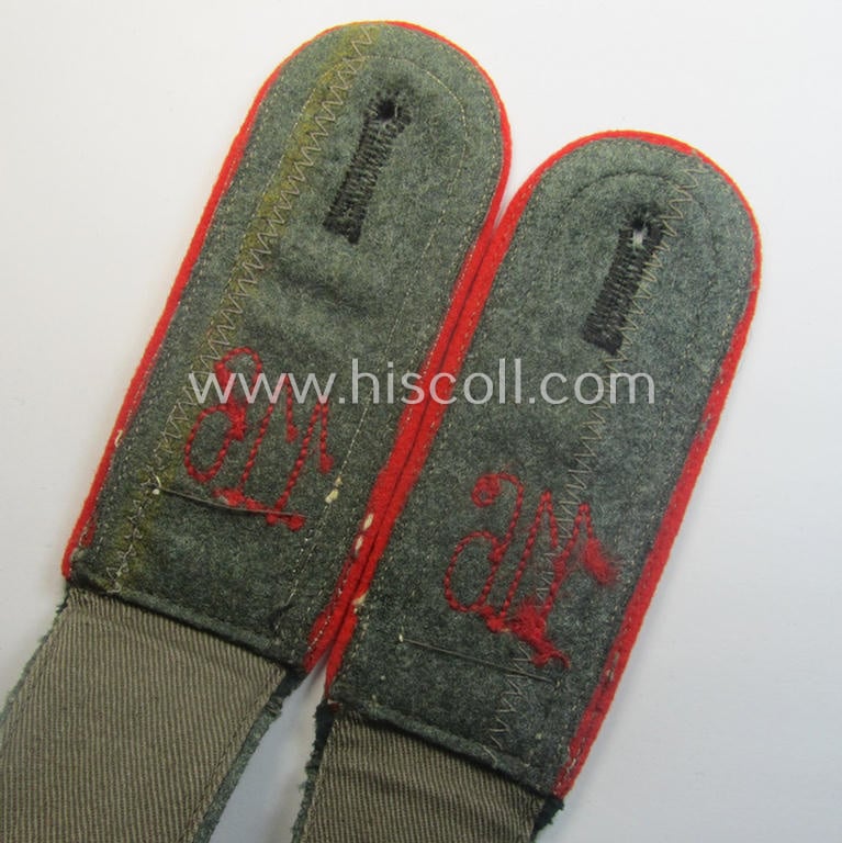 Pair of early-war-period, WH (Heeres) 'M40'-pattern, 'cyphered' NCO-type shoulderstraps as intended for an: 'Uffz. u. Mitglied des Artillerie-Rgts. 116' (part of the '5. Panzer-Div.')