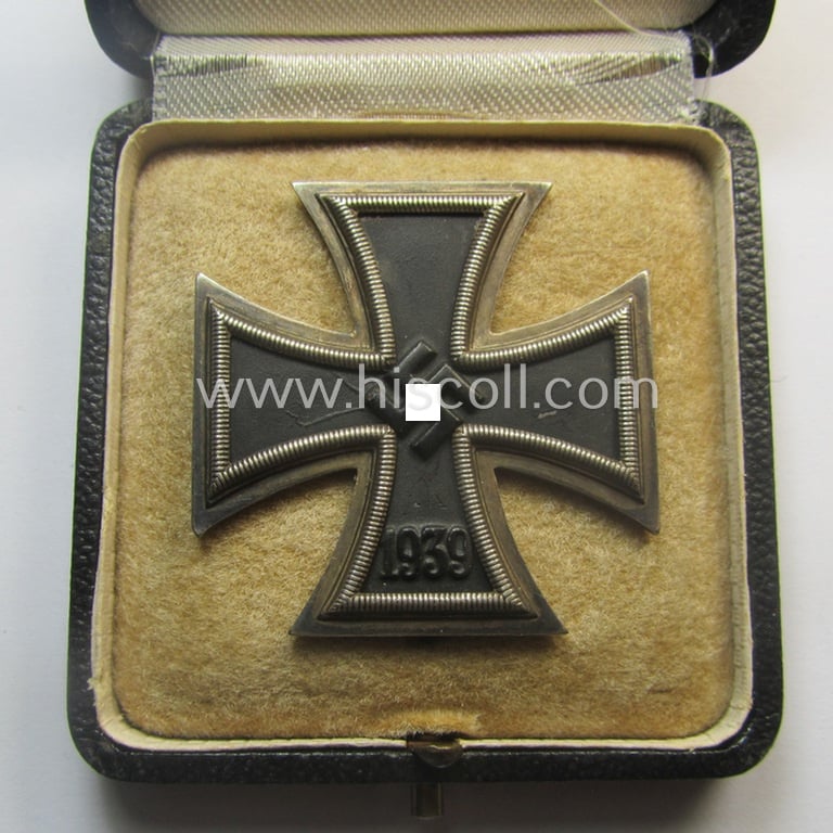 'Eisernes Kreuz 1. Klasse' (ie. Iron Cross 1st class) being an (I deem) early-war-period-produced (and neatly maker- ie. '65'-marked-) example by 'K&Q' that comes complete in its specific etui