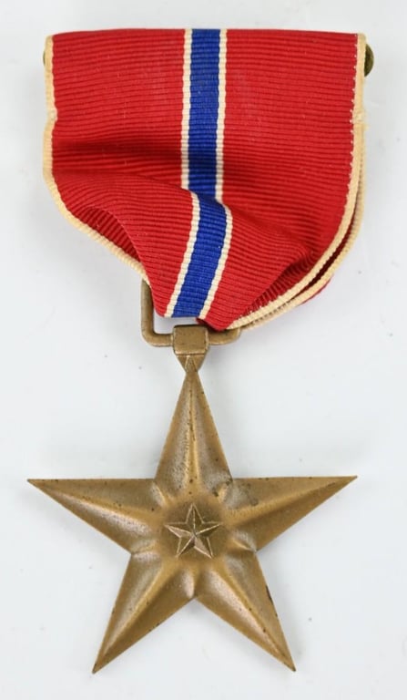 US WW2 Bronze Star set in Case