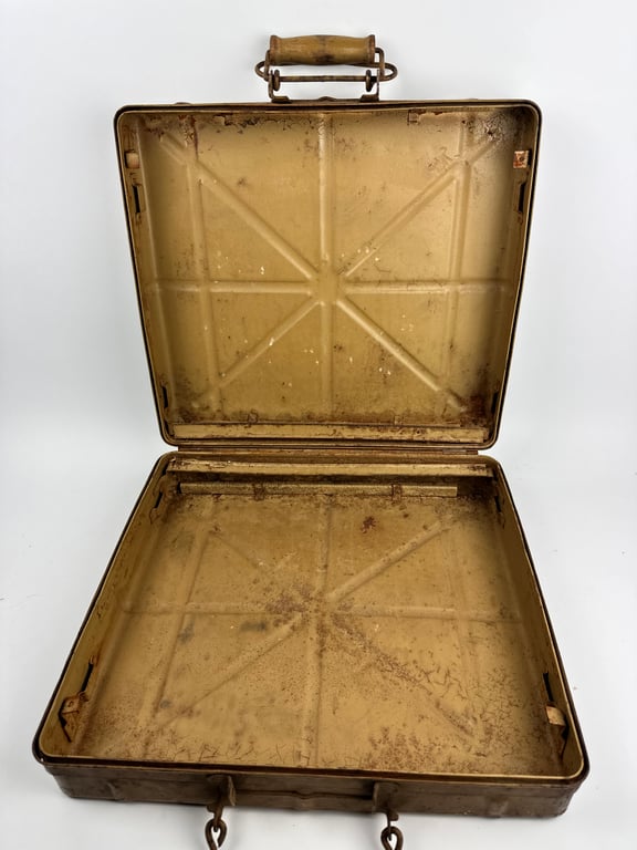German WW2 Ammo Box for Flak 3,7 cm "Tan"