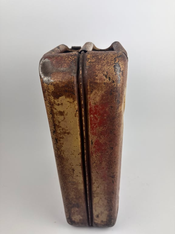 Wehrmacht Jerrycan Tan collor