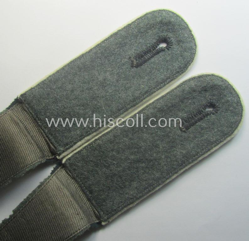 Minimally used- and/or worn - and fully matching and rarely encountered! - pair of WH (Heeres), early-war-period (ie. 'M36 o. M40'-pattern styled-) EM-type shoulderstraps as intended for a: 'Soldat eines Inf.-Rgts. der “Grossdeutschland”-Div.'