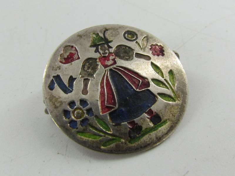 WHW Winterhilfswerk Donation Badge