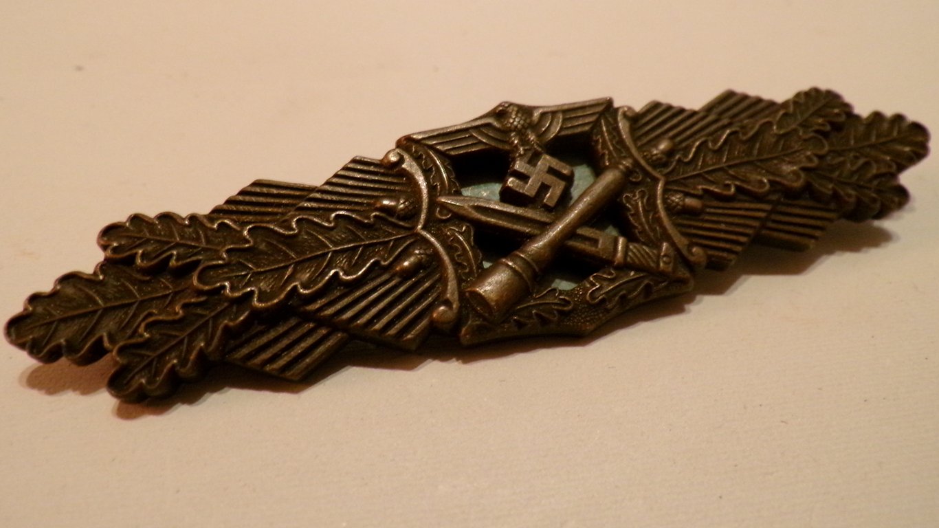 Nahkampfspange in Bronze