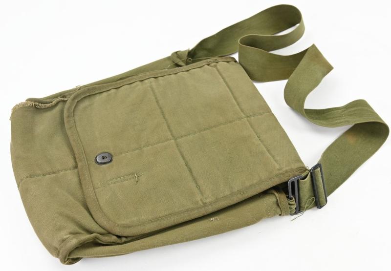 US WW2 Airborne Individual Weapons Case 74-C-190 1945