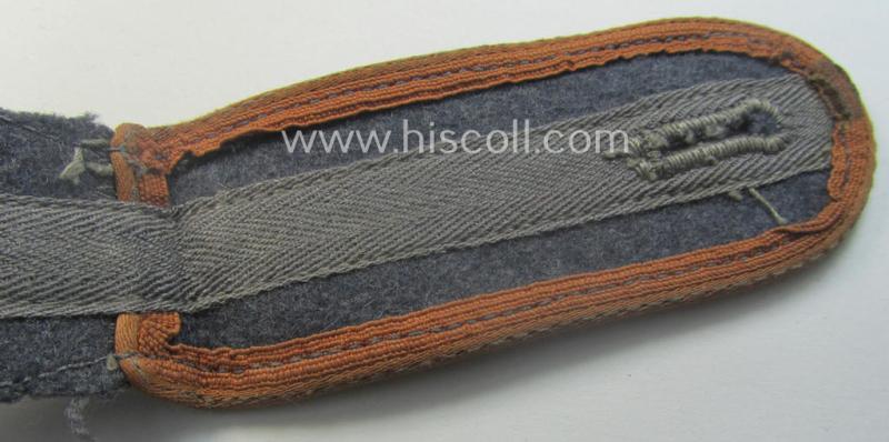 Single - but nevertheless scarcely encountered! - WH (Luftwaffe) later-war-period- (ie. 'simplified'- ie. 'M44- o. M45'-pattern-) EM-type shoulderstrap: 'Soldat der Nachrichten-Trpn.'