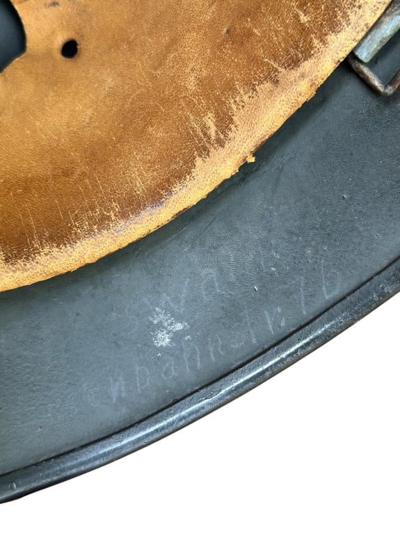 Q64 Polizei Double Decal Helmet '' Battle-Damage ''