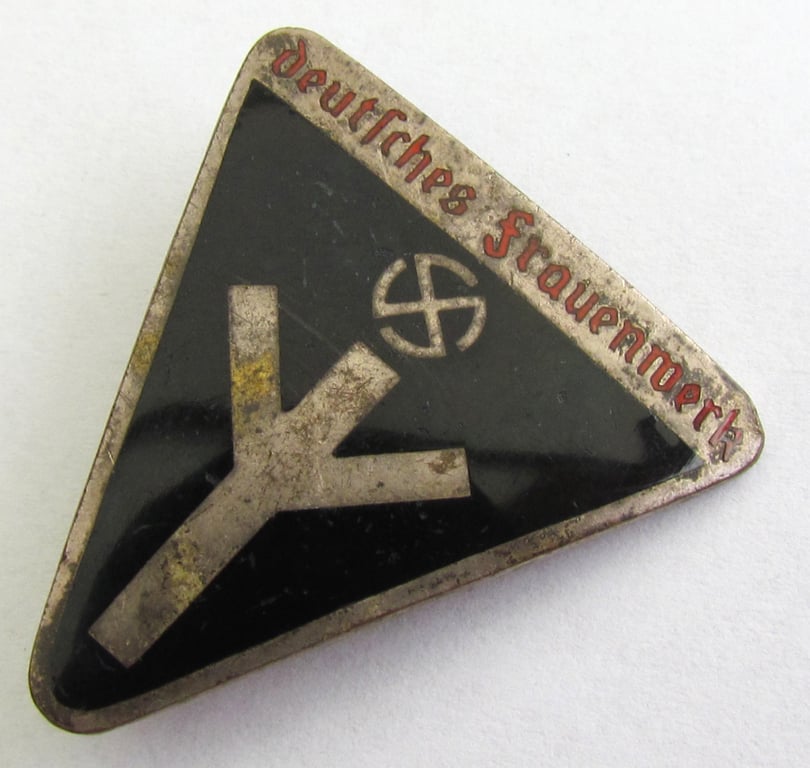 'NS-Frauenschaft'-membership-badge RZM M1/153