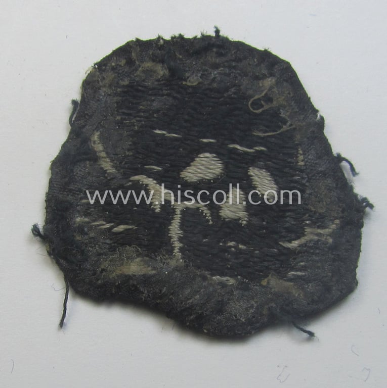 Superb - and nowadays rarely encountered! - Waffen-SS, 'BeVo'-woven-style skull- and cap-eagle-set (ie. 'Totenkopf- u. Adler-Effektensatz für Schiffchen o. Einheitsfeldmütze') that comes in a moderately used- and/or cap-removed, condition