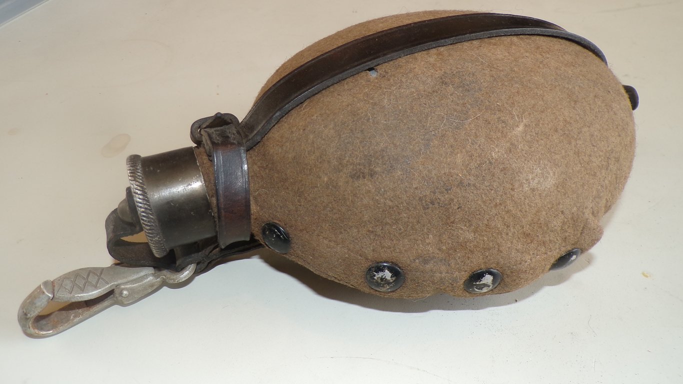 All-Matching Heer M31 Canteen (sel 40)