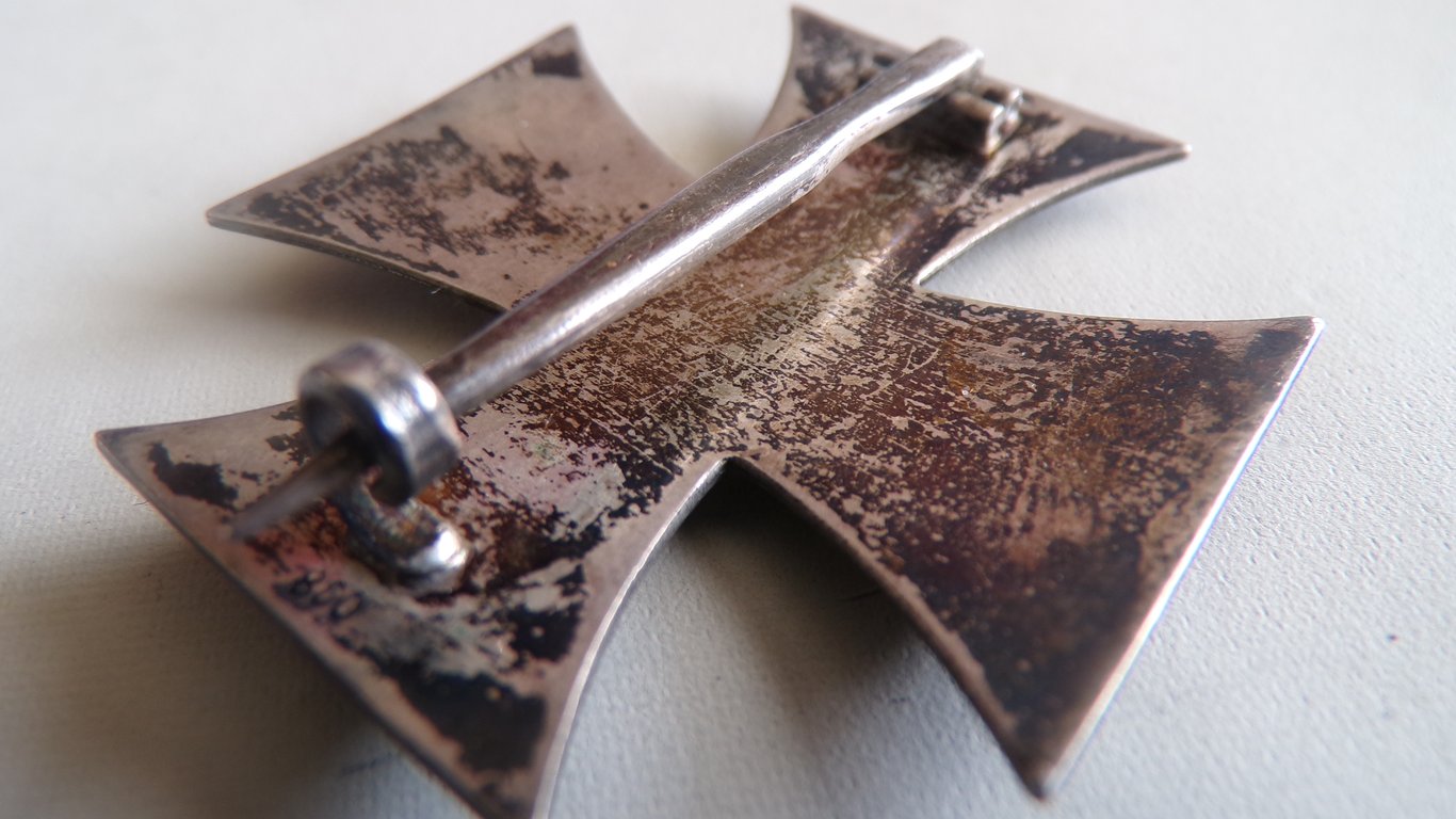 Imperial Curved Iron Cross 1st Class