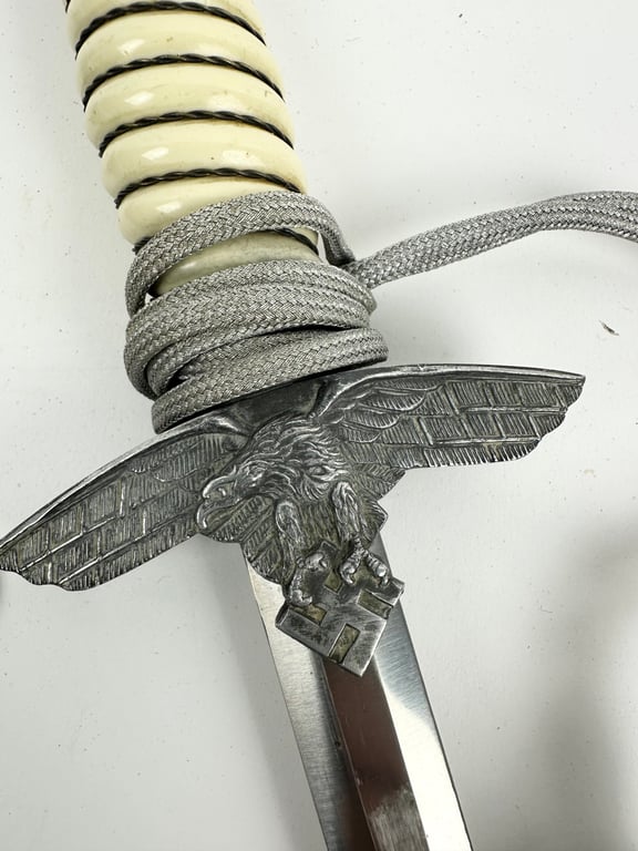 WW2 German 2nd Model Luftwaffe Dagger with portepee
