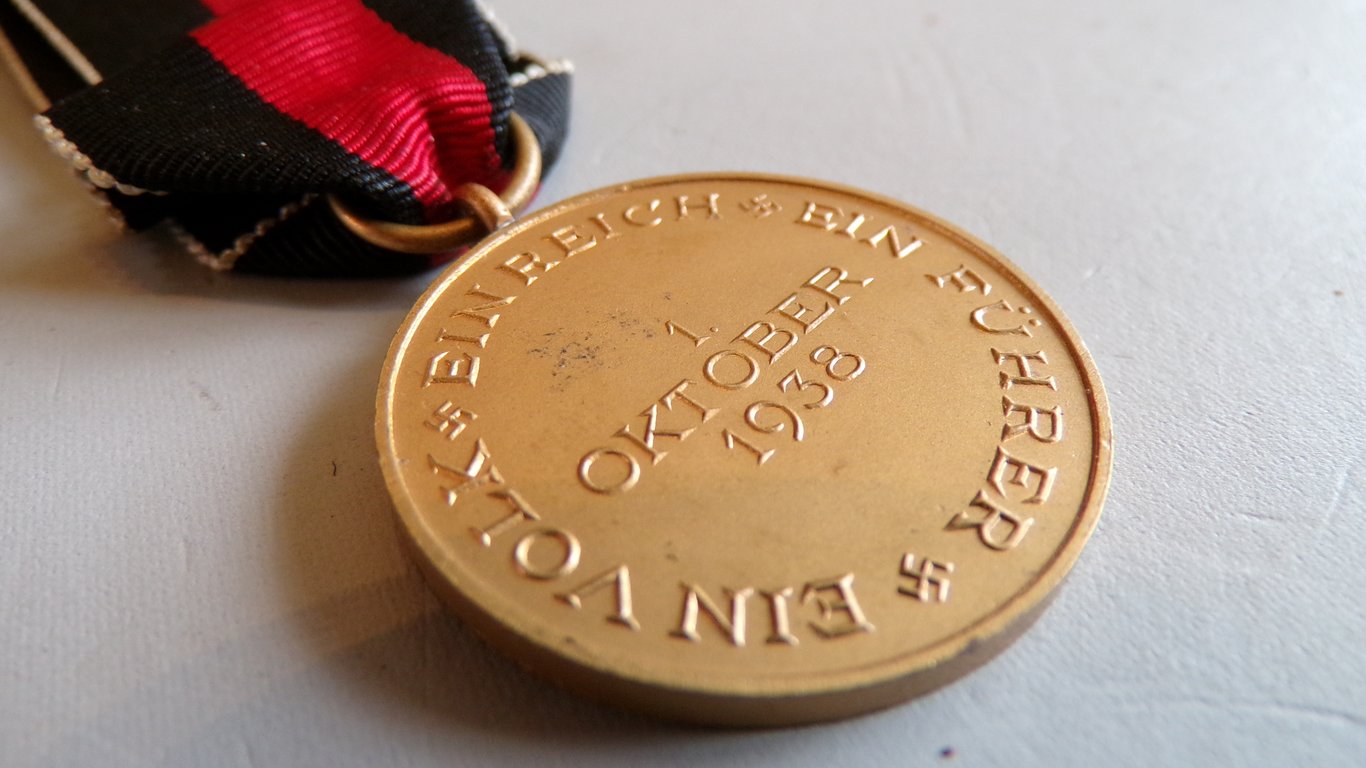 2 Medaille zur Erinnerung an den 1. Oktober 1938