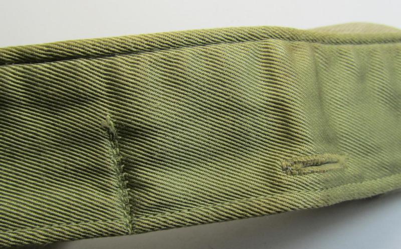 Neat, WH (Heeres, Waffen-SS etc.) bright-greenish-coloured- and/or 'standard-issue'-pattern so-called: 'Kragenbinde' (or: uniform inner-collar) being a regular-issued and/or presumably maker-marked example that comes in an overall nice condition