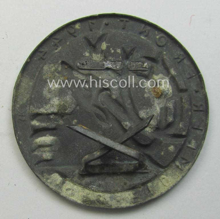 Zinc-based lapel-pin (ie. so-called: 'Traditions- o. Erinnerungsabzeichen') depicting an illustration of an elk surrounded by the text: '1943 Eismeerfront 1944'