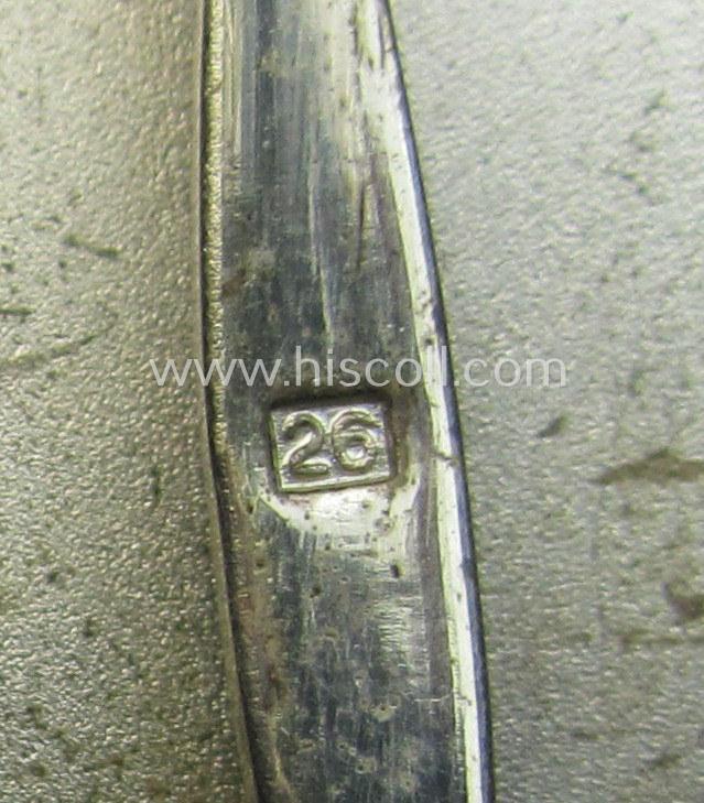 Stunning, 'Eisernes Kreuz 1. Klasse' (ie. Iron Cross 1st class) being an (I deem) early-war-period produced- and '26'-marked (ie. by: 'B.H. Mayer's Kunstprägeanstalt'-produced) example and that comes complete in its specific 'domed' etui