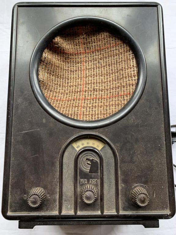 German WW2 Bakelite Radio 'Volksempfanger VE301'