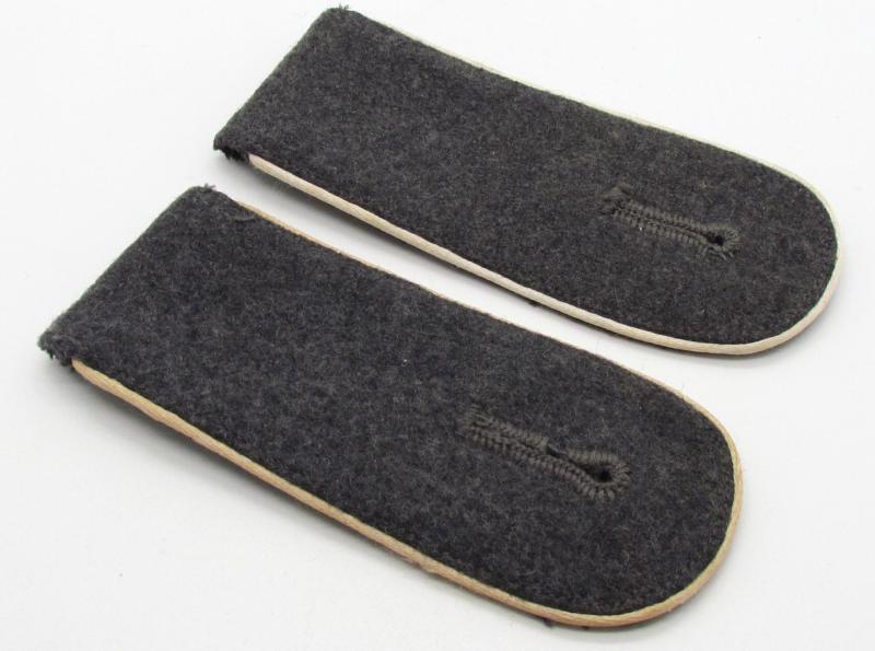 Luftwaffe ‘Hermann Göring’ division shoulder boards