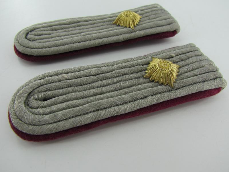 Wehrmacht (Heer) Nebelwerfer Oberleutnanteutnant Shoulder Boards