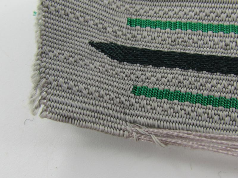 Single Bevo Wehrmacht ( Heer ) Gebirgsjäger Collar Tab
